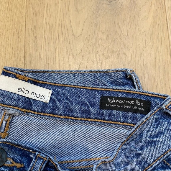 Ella Moss | High Waisted Crop Flare Ripped Jeans 💙 - Picture 2 of 8
